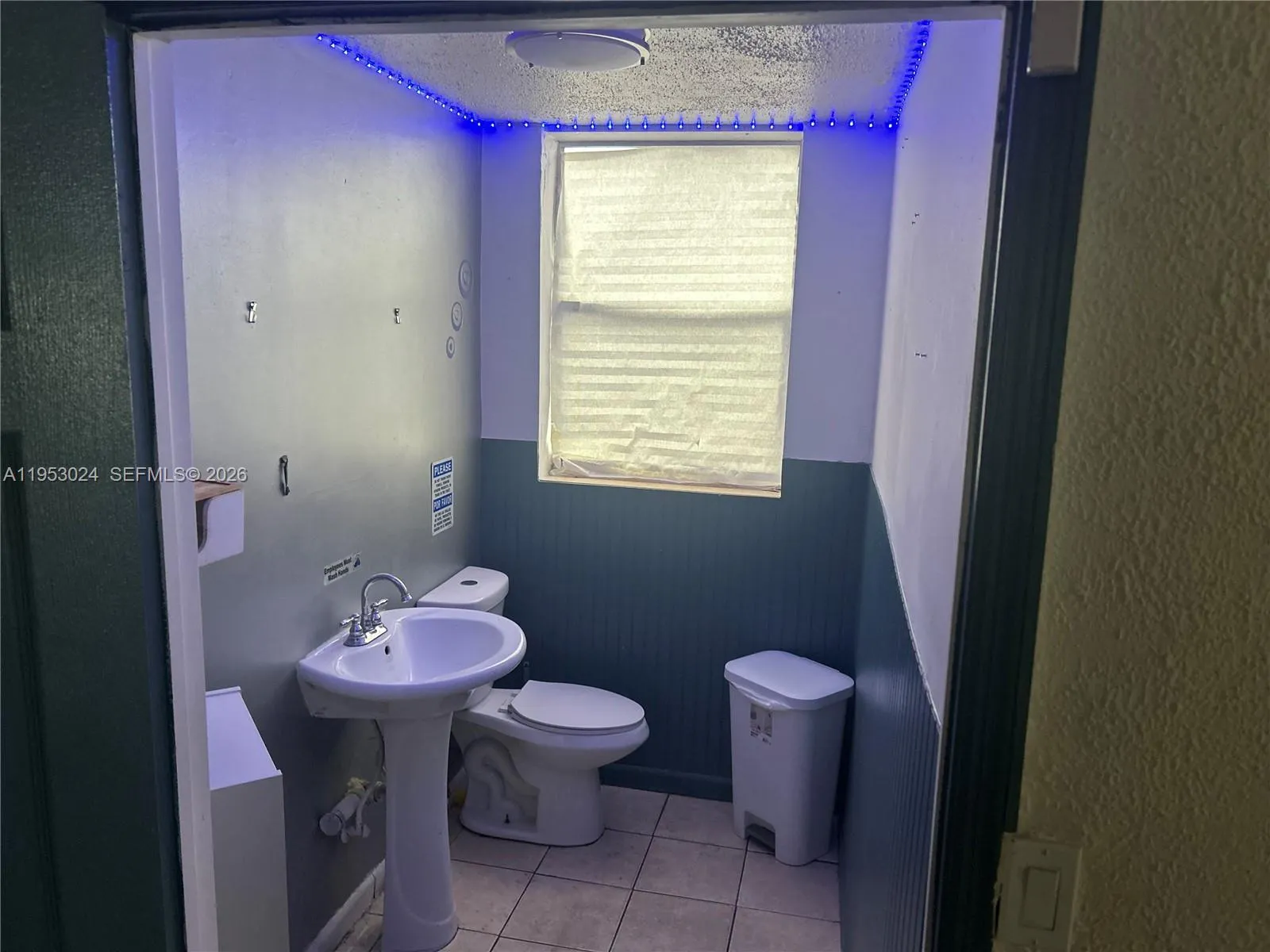 2125 Hollywood Blvd, Hollywood, Florida 33020, Hollywood, Florida 33020, ,Commercial Lease,For Rent,2125 Hollywood Blvd, Hollywood, Florida 33020,A11953024