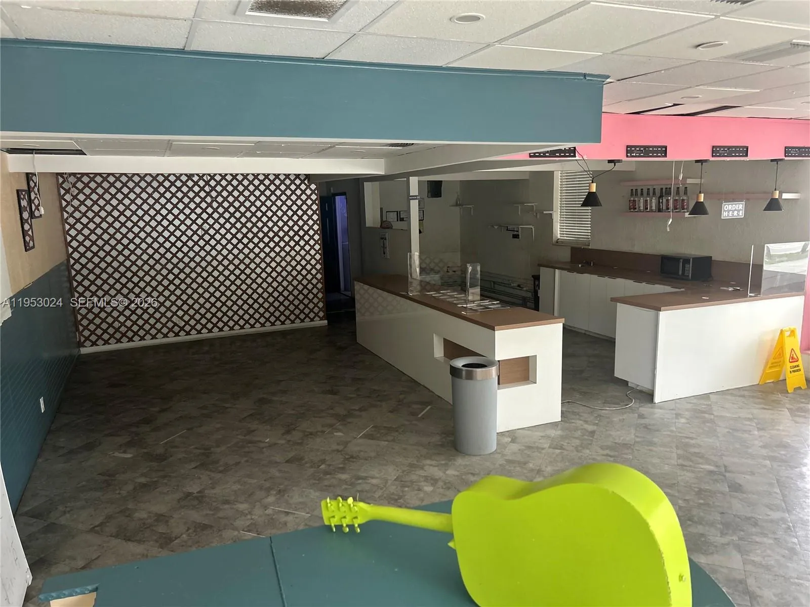 2125 Hollywood Blvd, Hollywood, Florida 33020, Hollywood, Florida 33020, ,Commercial Lease,For Rent,2125 Hollywood Blvd, Hollywood, Florida 33020,A11953024