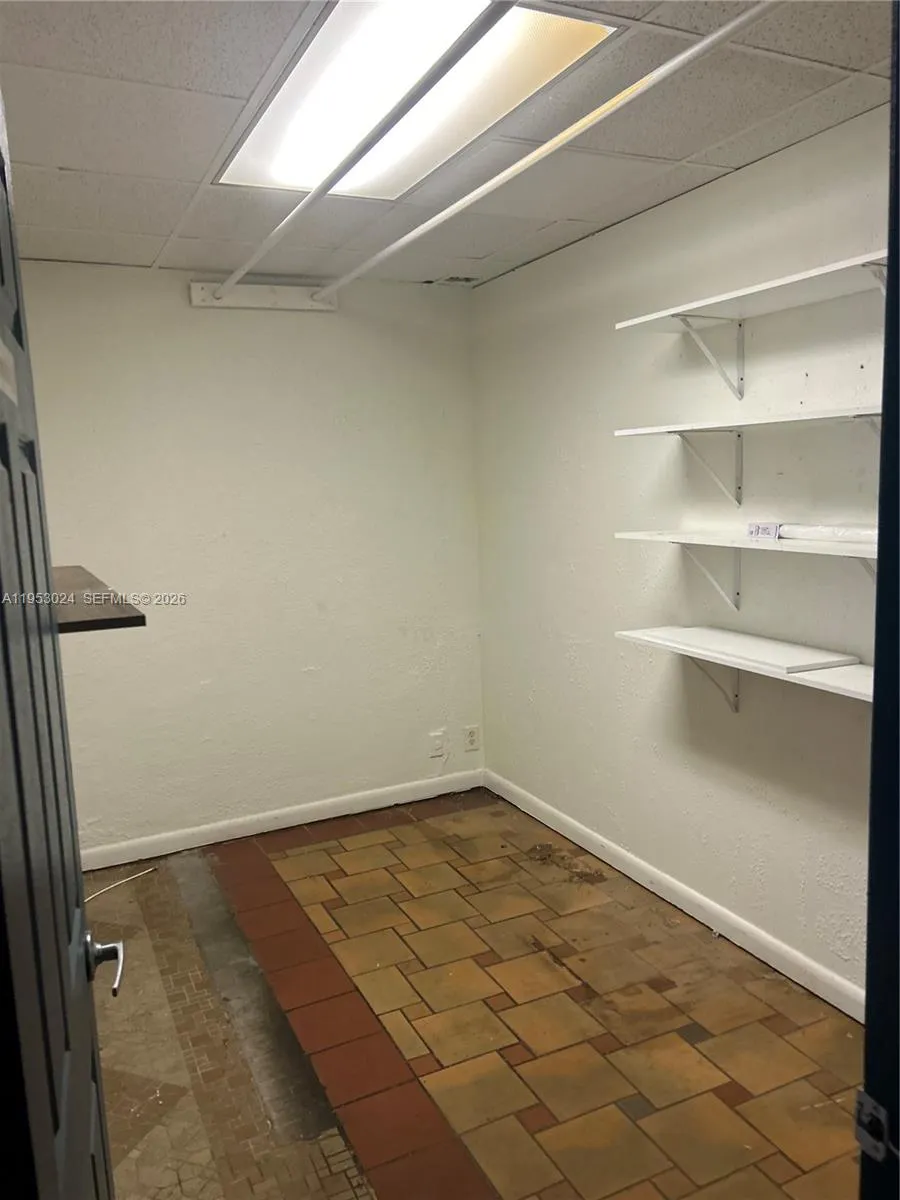 2125 Hollywood Blvd, Hollywood, Florida 33020, Hollywood, Florida 33020, ,Commercial Lease,For Rent,2125 Hollywood Blvd, Hollywood, Florida 33020,A11953024