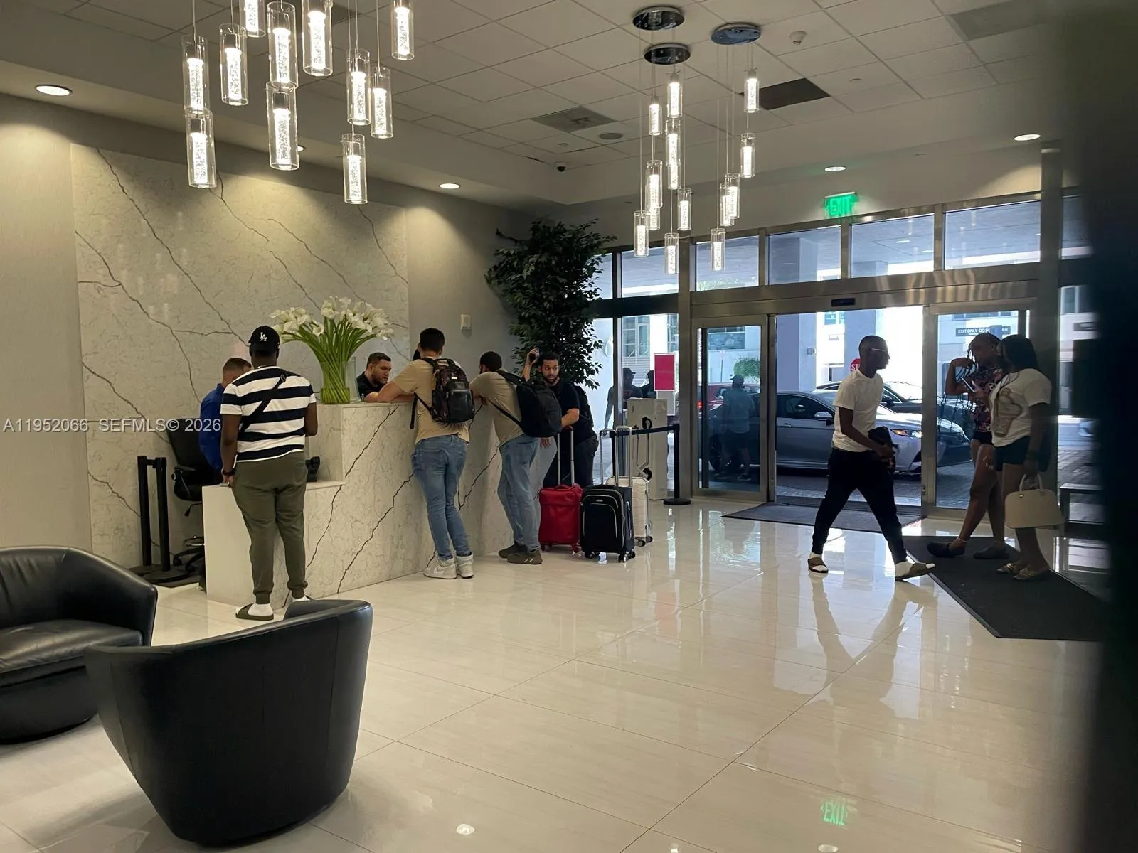 1200 Brickell Bay Dr 3921, Miami, Florida 33131, Miami, Florida 33131, 1 Bedroom Bedrooms, ,1 BathroomBathrooms,Residential,For Sale,1200 Brickell Bay Dr 3921, Miami, Florida 33131,A11952066