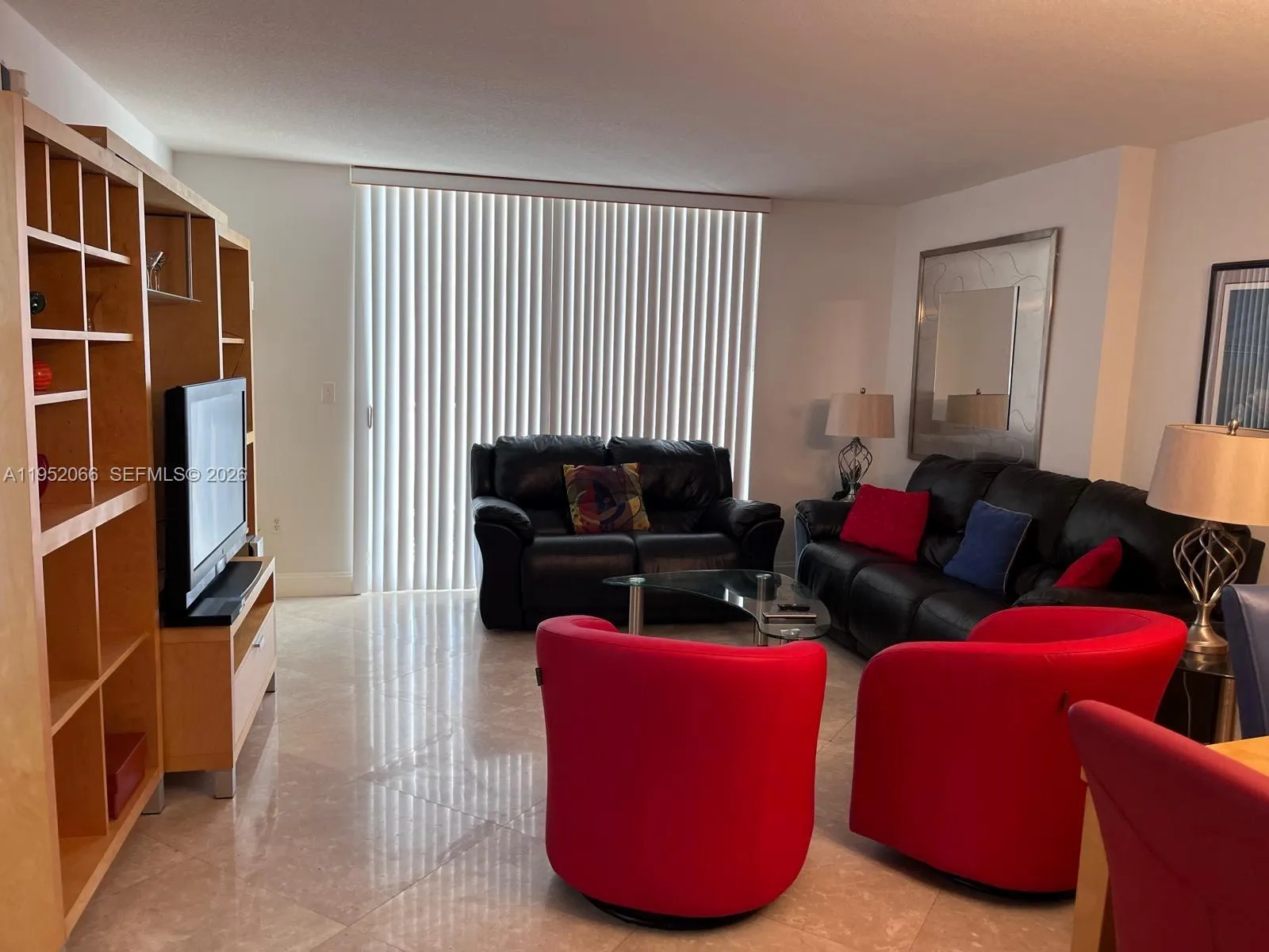 1200 Brickell Bay Dr 3921, Miami, Florida 33131, Miami, Florida 33131, 1 Bedroom Bedrooms, ,1 BathroomBathrooms,Residential,For Sale,1200 Brickell Bay Dr 3921, Miami, Florida 33131,A11952066