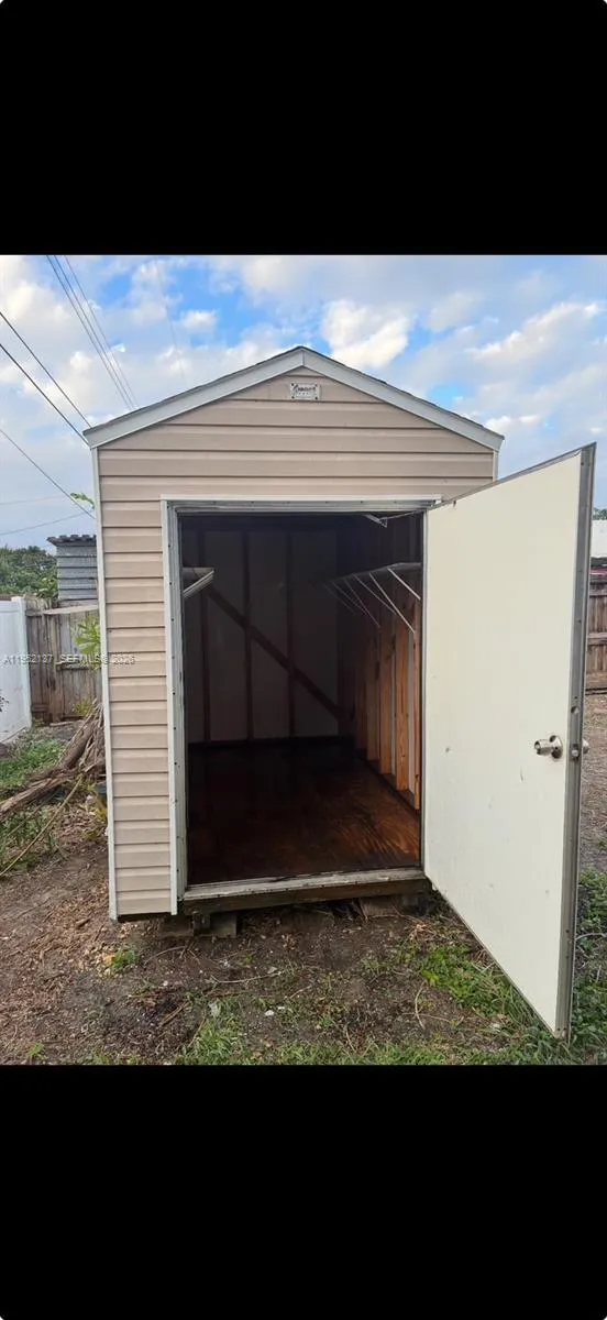 15860 102 Pl, Miami, Florida 33157, Miami, Florida 33157, 3 Bedrooms Bedrooms, ,2 BathroomsBathrooms,Residential,For Sale,15860 102 Pl, Miami, Florida 33157,A11952137