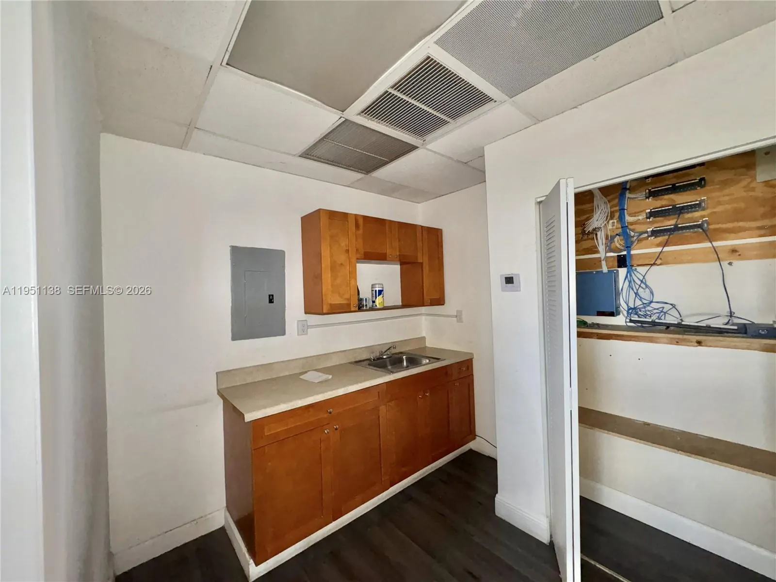 5590 W 20th Ave, Hialeah, Florida 33016, Hialeah, Florida 33016, ,Commercial Lease,For Rent,5590 W 20th Ave, Hialeah, Florida 33016,A11951138