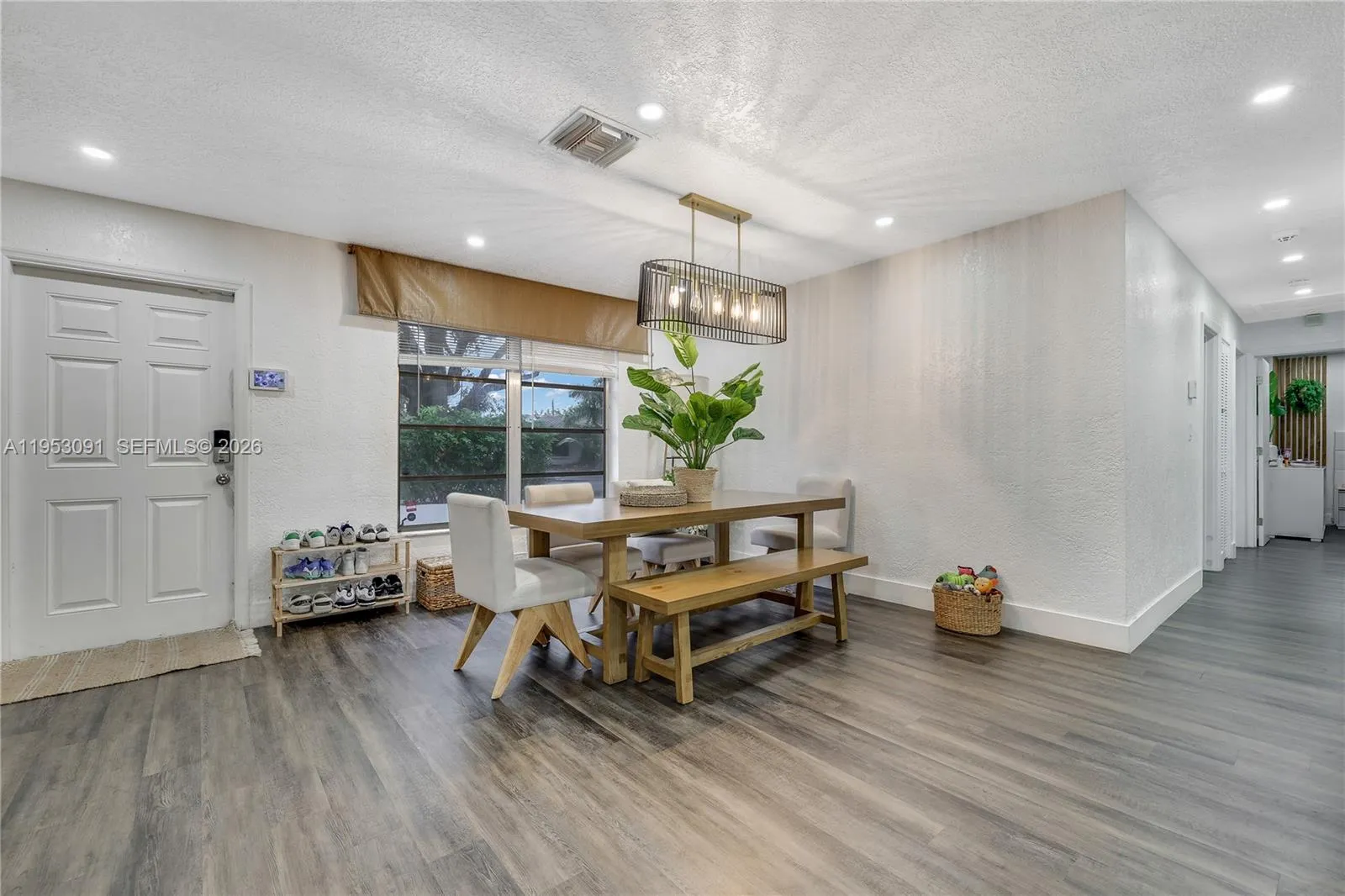 5712 Monroe St, Hollywood, Florida 33023, Hollywood, Florida 33023, 4 Bedrooms Bedrooms, ,3 BathroomsBathrooms,Residential,For Sale,5712 Monroe St, Hollywood, Florida 33023,A11953091