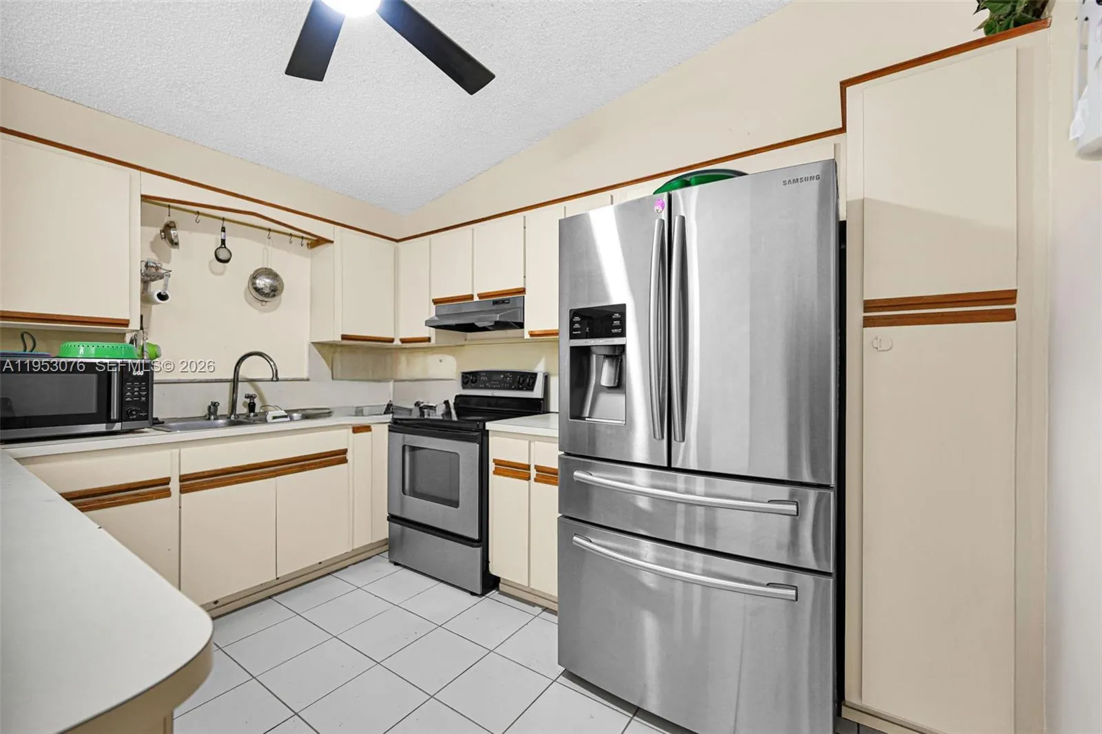 14837 Sw 60th St, Miami, Florida 33193, Miami, Florida 33193, 3 Bedrooms Bedrooms, ,2 BathroomsBathrooms,Residential,For Sale,14837 Sw 60th St, Miami, Florida 33193,A11953076