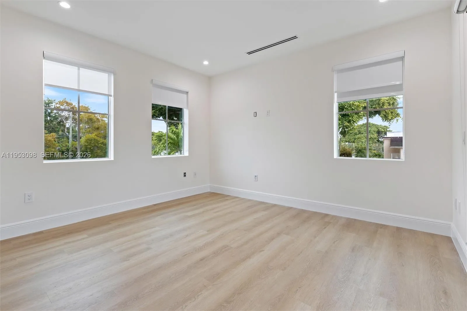 3495 Sw 3rd Avenue, Miami, Florida 33145, Miami, Florida 33145, 6 Bedrooms Bedrooms, ,5 BathroomsBathrooms,Residential,For Sale,3495 Sw 3rd Avenue, Miami, Florida 33145,A11953098