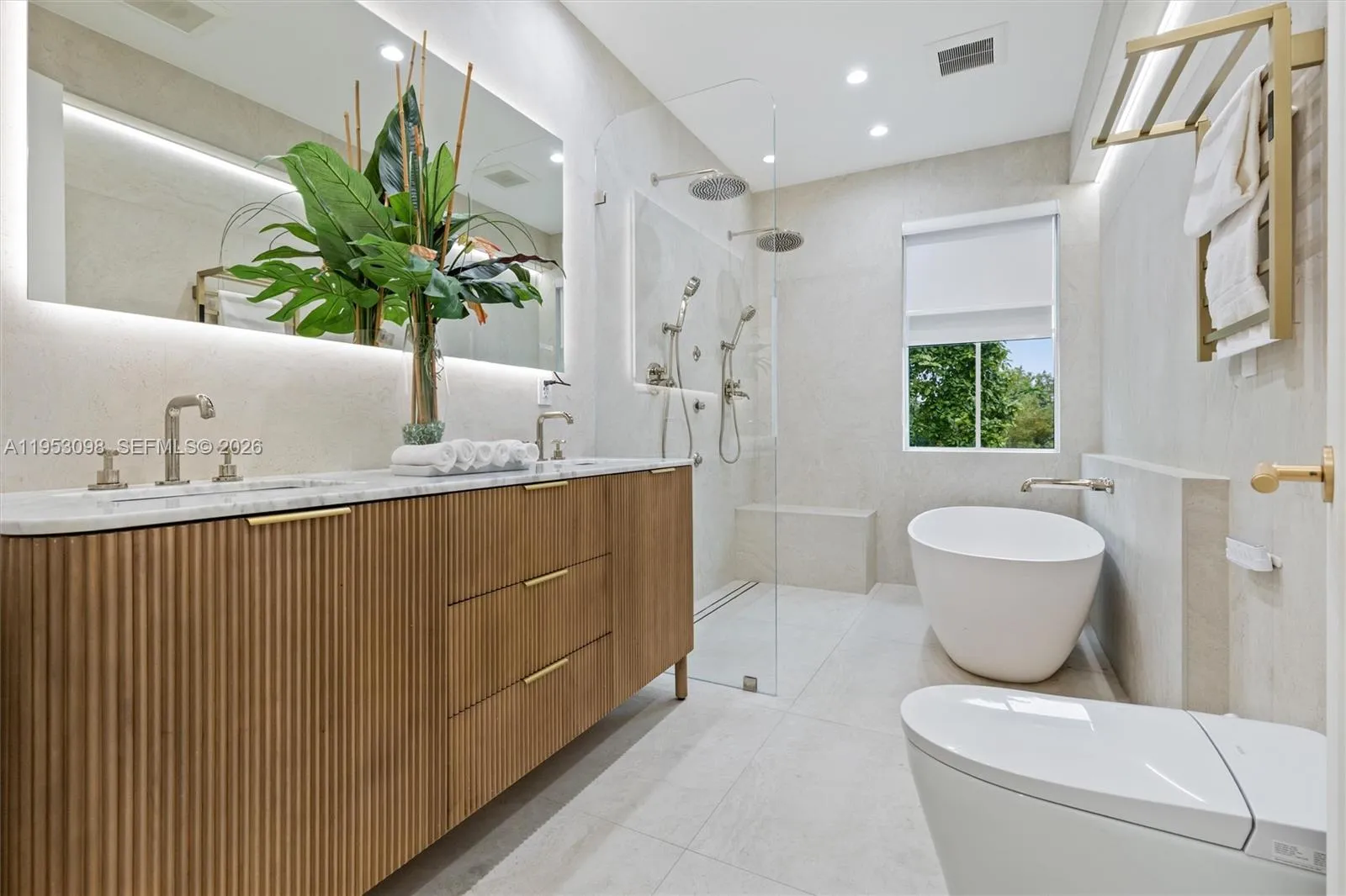 3495 Sw 3rd Avenue, Miami, Florida 33145, Miami, Florida 33145, 6 Bedrooms Bedrooms, ,5 BathroomsBathrooms,Residential,For Sale,3495 Sw 3rd Avenue, Miami, Florida 33145,A11953098