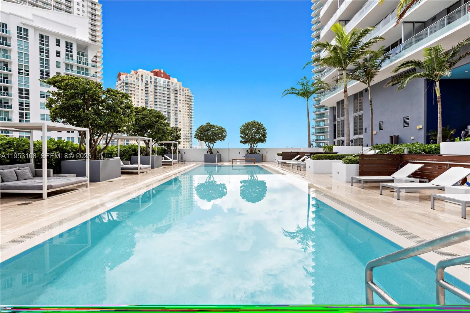 1300 Brickell Bay Dr 3302, Miami, Florida 33131, Miami, Florida 33131, 3 Bedrooms Bedrooms, ,2 BathroomsBathrooms,Residential,For Sale,1300 Brickell Bay Dr 3302, Miami, Florida 33131,A11953108