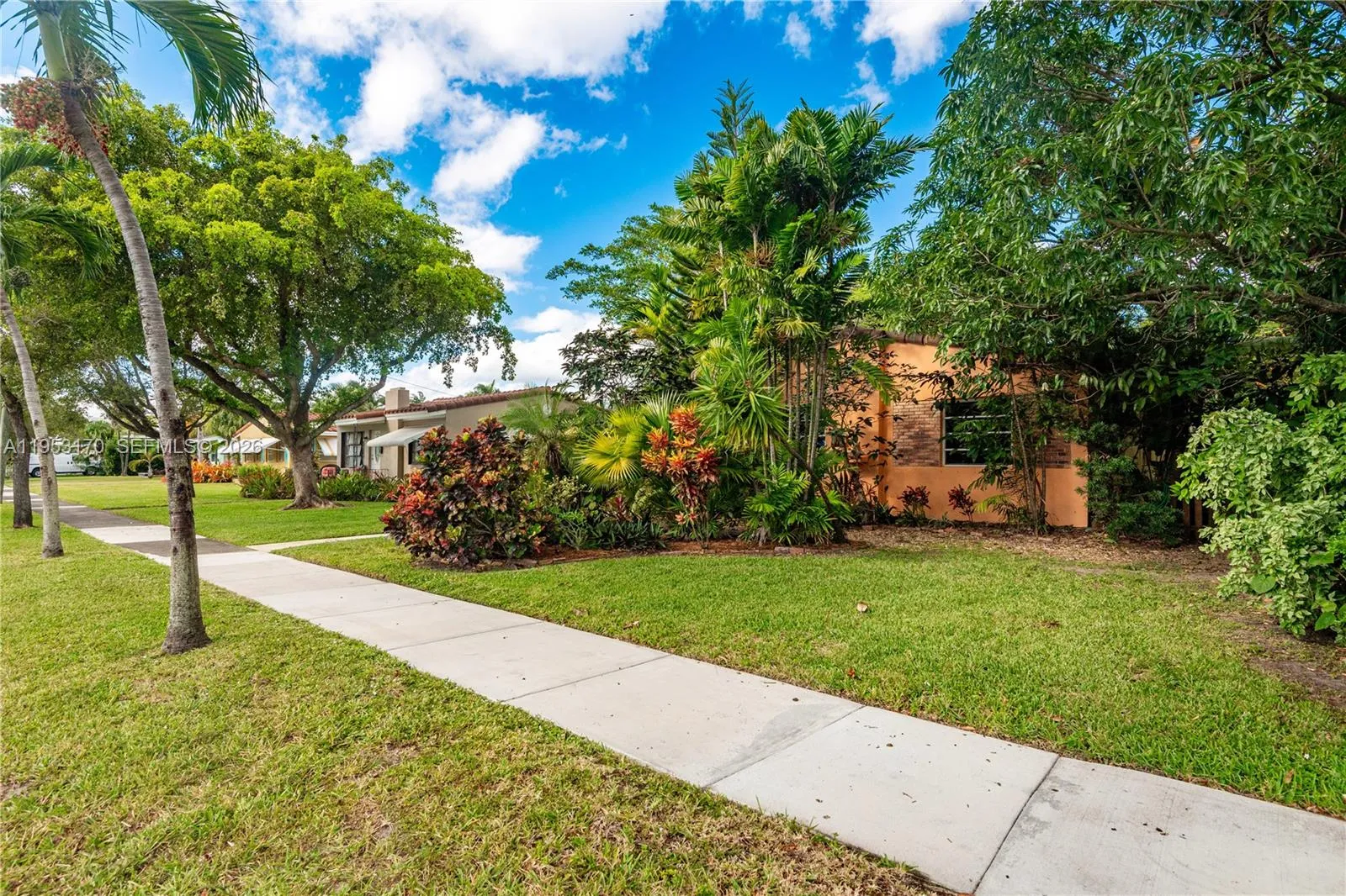 1611 Fletcher St, Hollywood, Florida 33020, Hollywood, Florida 33020, ,Residential Income,For Sale,1611 Fletcher St, Hollywood, Florida 33020,A11953170