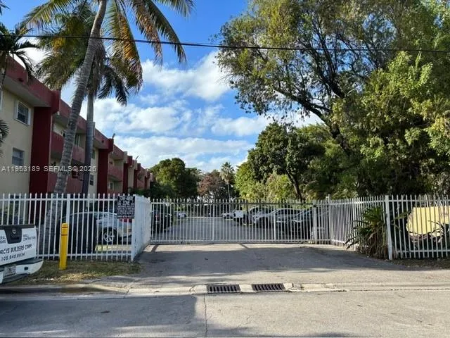 4265 Nw South Tamiami Canal Dr 1-213, Miami, Flori, Miami, Florida 33126, 1 Bedroom Bedrooms, ,1 BathroomBathrooms,Residential Lease,For Rent,4265 Nw South Tamiami Canal Dr 1-213, Miami, Flori,A11953189