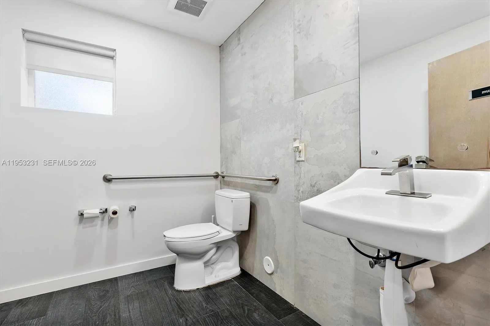 2482 Sw Secoffee Ter, Miami, Florida 33133, Miami, Florida 33133, ,Commercial Lease,For Rent,2482 Sw Secoffee Ter, Miami, Florida 33133,A11953231