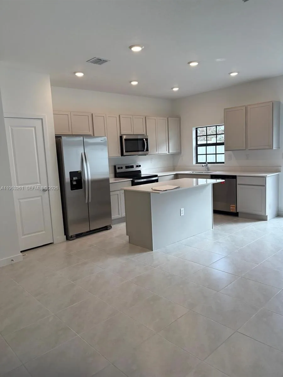 Florida City, Florida 33034, Florida City, Florida 33034, 3 Bedrooms Bedrooms, ,2 BathroomsBathrooms,Residential Lease,For Rent, Florida City, Florida 33034,A11953261