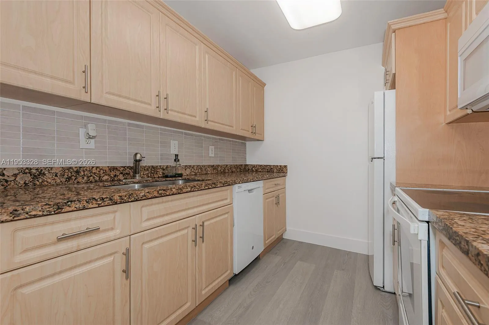 7121 Miami Lakes Dr Q3, Miami Lakes, Florida 33014, Miami Lakes, Florida 33014, 2 Bedrooms Bedrooms, ,2 BathroomsBathrooms,Residential,For Sale,7121 Miami Lakes Dr Q3, Miami Lakes, Florida 33014,A11953328