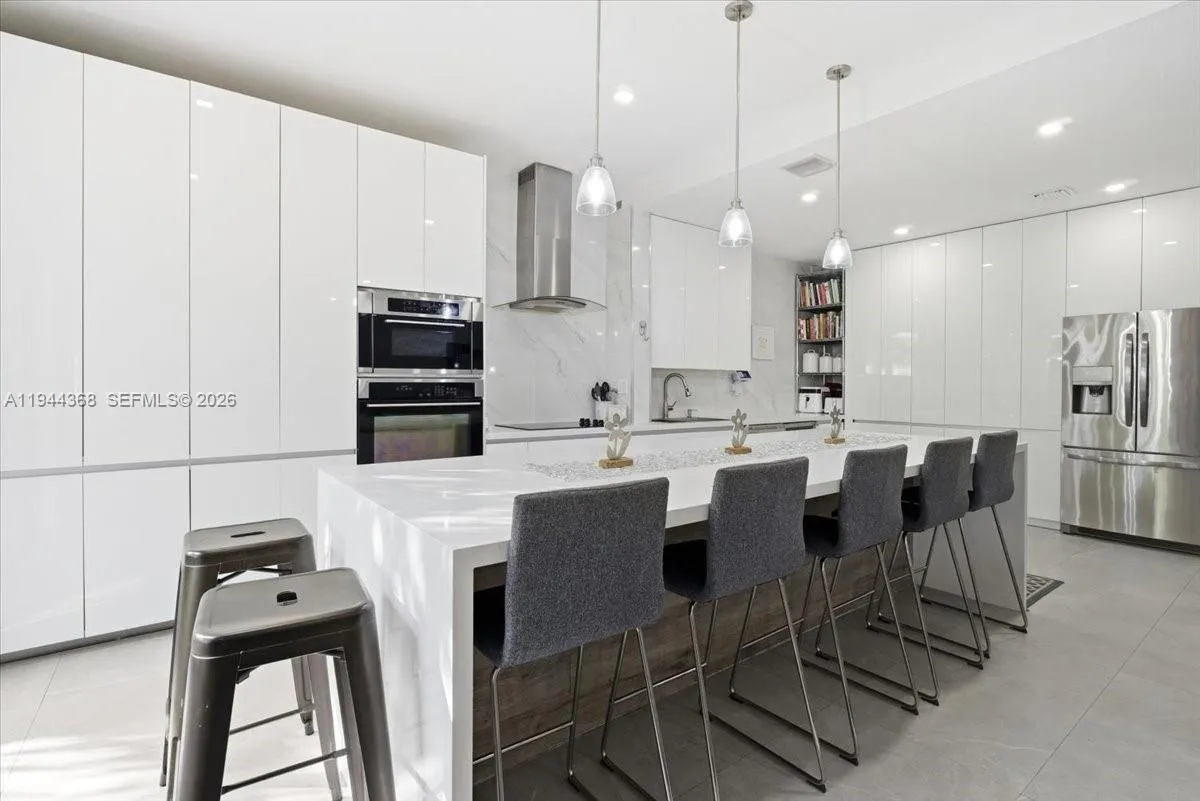 11372 Nw 72nd Ter, Doral, Florida 33178, Doral, Florida 33178, 4 Bedrooms Bedrooms, ,3 BathroomsBathrooms,Residential,For Sale,11372 Nw 72nd Ter, Doral, Florida 33178,A11944368