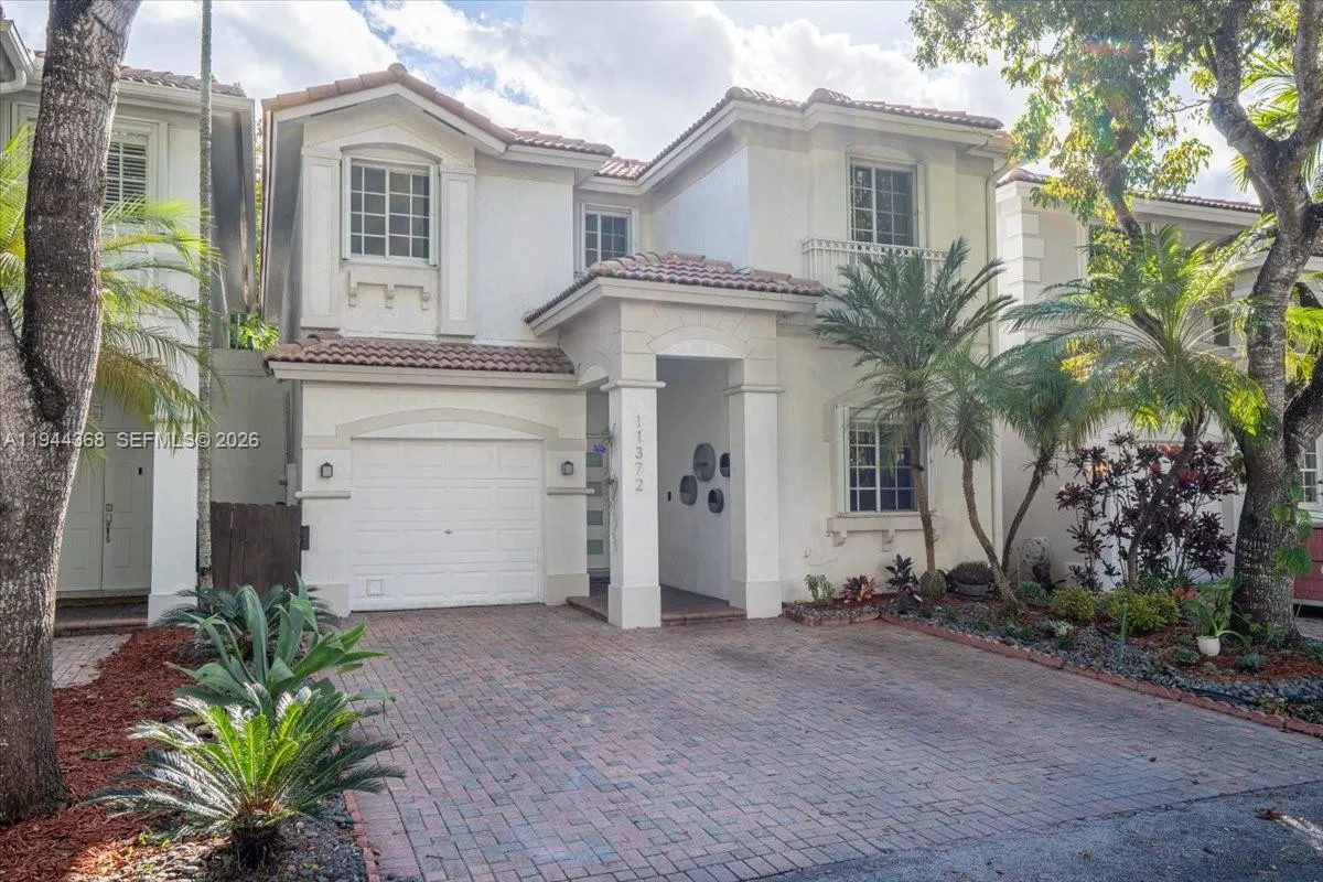 11372 Nw 72nd Ter, Doral, Florida 33178, Doral, Florida 33178, 4 Bedrooms Bedrooms, ,3 BathroomsBathrooms,Residential,For Sale,11372 Nw 72nd Ter, Doral, Florida 33178,A11944368