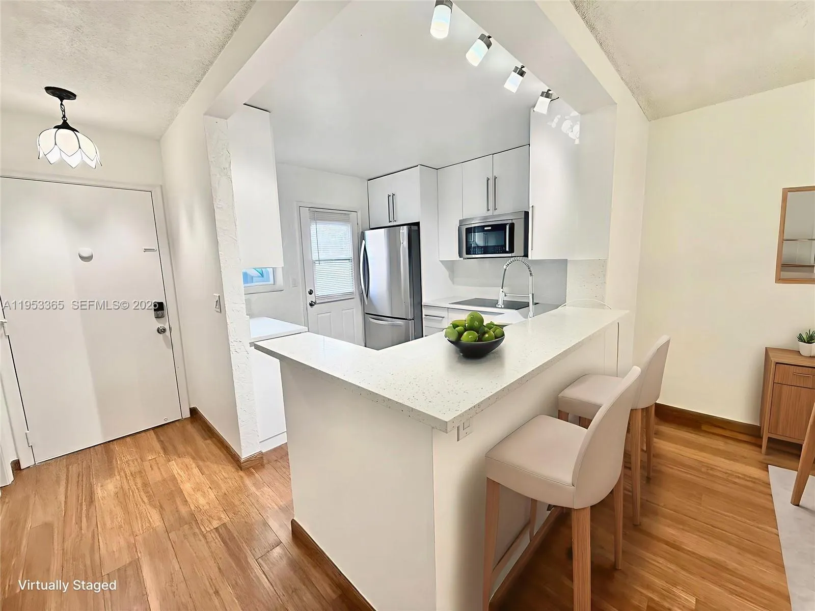 901 Ne 14th Ave 104, Hallandale Beach, Florida 330, Hallandale Beach, Florida 33009, 1 Bedroom Bedrooms, ,1 BathroomBathrooms,Residential Lease,For Rent,901 Ne 14th Ave 104, Hallandale Beach, Florida 330,A11953365