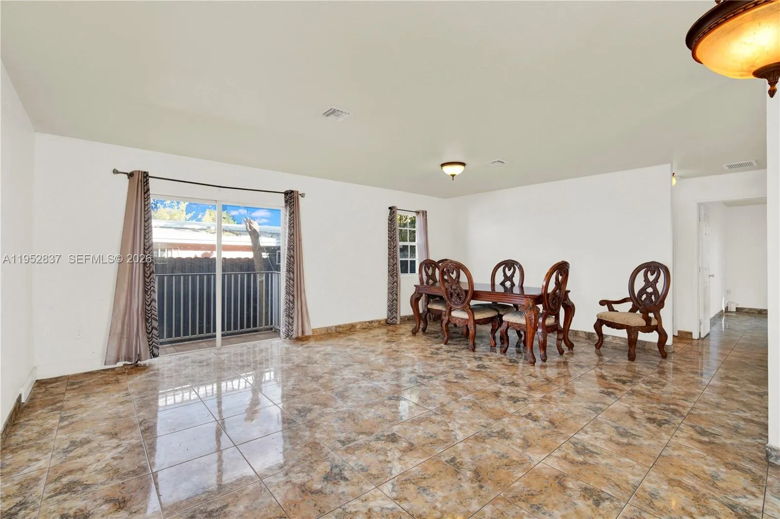 474 E 10th St, Hialeah, Florida 33010, Hialeah, Florida 33010, 4 Bedrooms Bedrooms, ,3 BathroomsBathrooms,Residential,For Sale,474 E 10th St, Hialeah, Florida 33010,A11952837