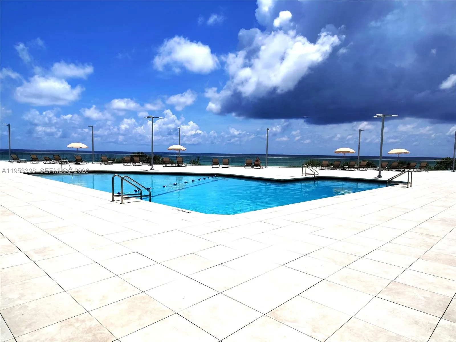 7135 Collins Ave 722, Miami Beach, Florida 33141, Miami Beach, Florida 33141, 1 Bedroom Bedrooms, ,2 BathroomsBathrooms,Residential,For Sale,7135 Collins Ave 722, Miami Beach, Florida 33141,A11953398