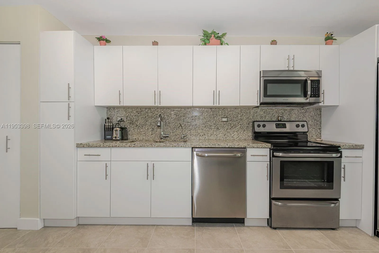 7135 Collins Ave 722, Miami Beach, Florida 33141, Miami Beach, Florida 33141, 1 Bedroom Bedrooms, ,2 BathroomsBathrooms,Residential,For Sale,7135 Collins Ave 722, Miami Beach, Florida 33141,A11953398