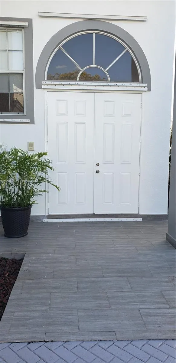 11242 Sw 62nd Ln 11242, Miami, Florida 33173, Miami, Florida 33173, 5 Bedrooms Bedrooms, ,2 BathroomsBathrooms,Residential Lease,For Rent,11242 Sw 62nd Ln 11242, Miami, Florida 33173,A11953405