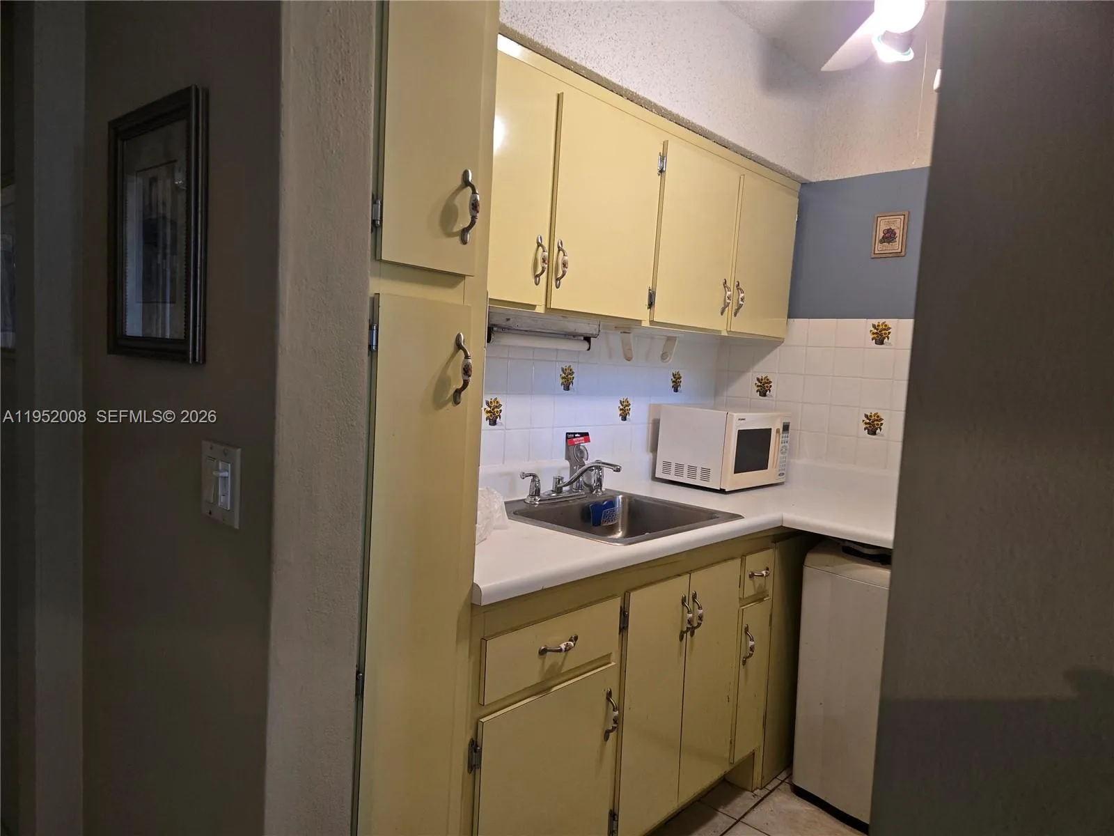 900 Sw 11th Ave 12a, Hallandale Beach, Florida 330, Hallandale Beach, Florida 33009, 1 Bedroom Bedrooms, ,1 BathroomBathrooms,Residential Lease,For Rent,900 Sw 11th Ave 12a, Hallandale Beach, Florida 330,A11952008