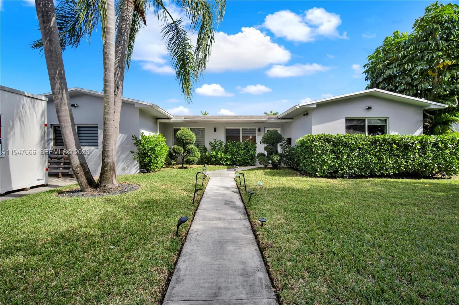 21015 Ne 19th Ct, Miami, Florida 33179, Miami, Florida 33179, 3 Bedrooms Bedrooms, ,2 BathroomsBathrooms,Residential,For Sale,21015 Ne 19th Ct, Miami, Florida 33179,A11947666