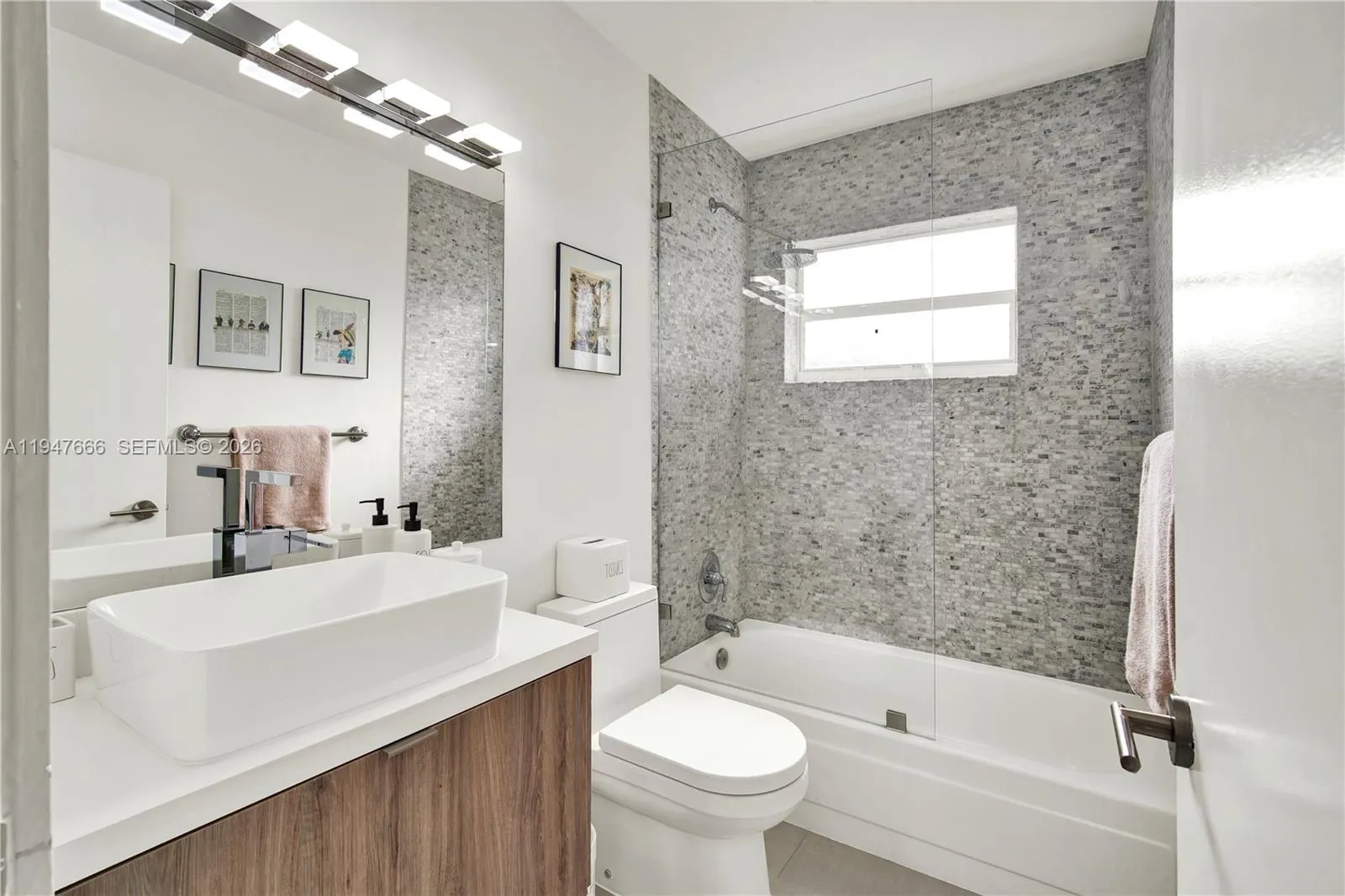 21015 Ne 19th Ct, Miami, Florida 33179, Miami, Florida 33179, 3 Bedrooms Bedrooms, ,2 BathroomsBathrooms,Residential,For Sale,21015 Ne 19th Ct, Miami, Florida 33179,A11947666