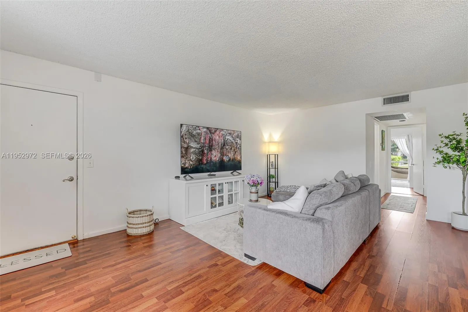 301 Sw 135th Ave 118c, Pembroke Pines, Florida 330, Pembroke Pines, Florida 33027, 2 Bedrooms Bedrooms, ,2 BathroomsBathrooms,Residential,For Sale,301 Sw 135th Ave 118c, Pembroke Pines, Florida 330,A11952972
