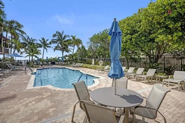 Beachside Pool