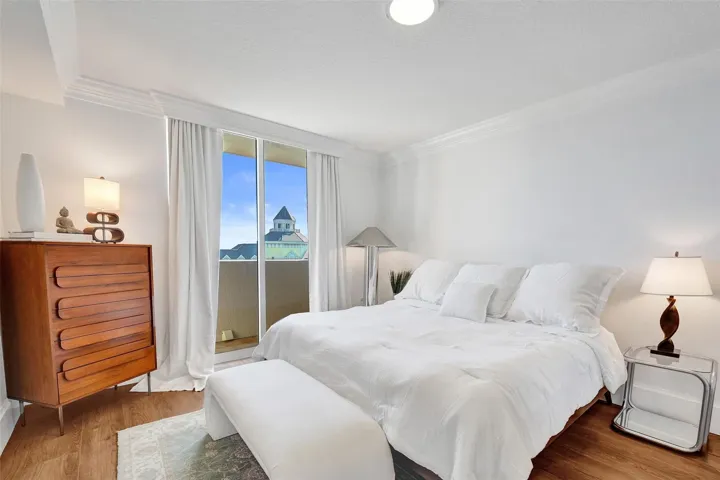 with Balcony/Ocean Views