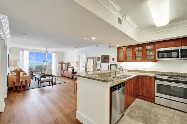 Opens to Living Rm