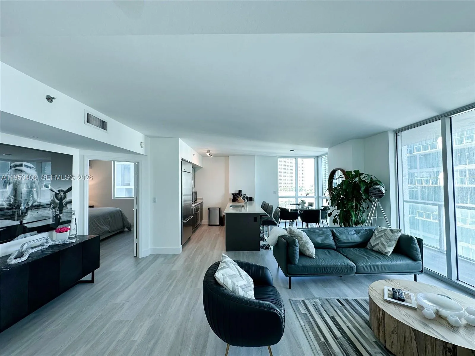 55 Se 6th St 1601, Miami, Florida 33131, Miami, Florida 33131, 2 Bedrooms Bedrooms, ,2 BathroomsBathrooms,Residential Lease,For Rent,55 Se 6th St 1601, Miami, Florida 33131,A11953408