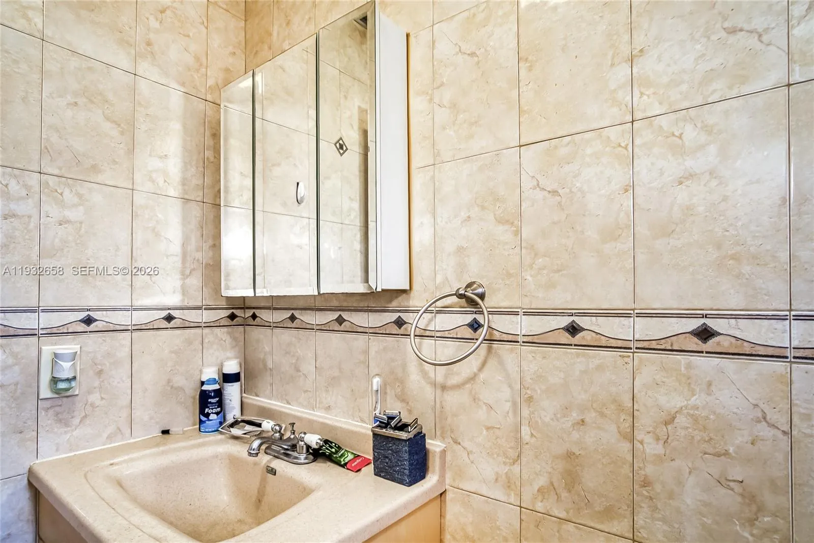 1457 Atlantic Shores Blvd, Hallandale Beach, Flori, Hallandale Beach, Florida 33009, ,Residential Income,For Sale,1457 Atlantic Shores Blvd, Hallandale Beach, Flori,A11932658