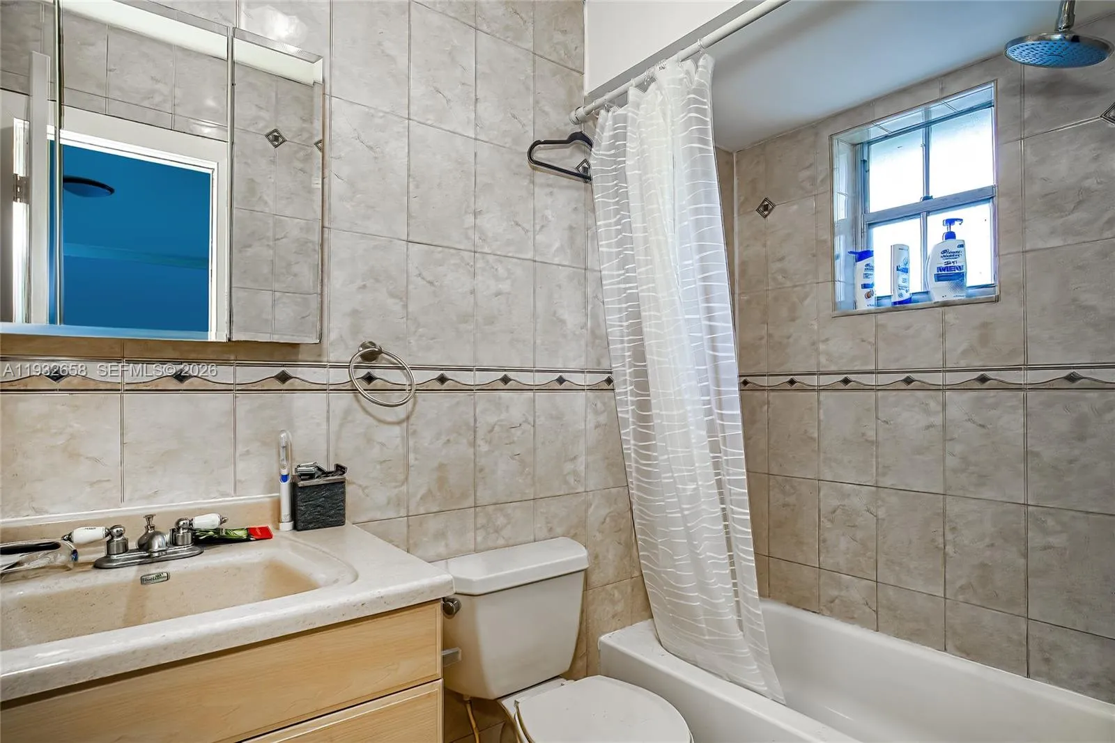 1457 Atlantic Shores Blvd, Hallandale Beach, Flori, Hallandale Beach, Florida 33009, ,Residential Income,For Sale,1457 Atlantic Shores Blvd, Hallandale Beach, Flori,A11932658