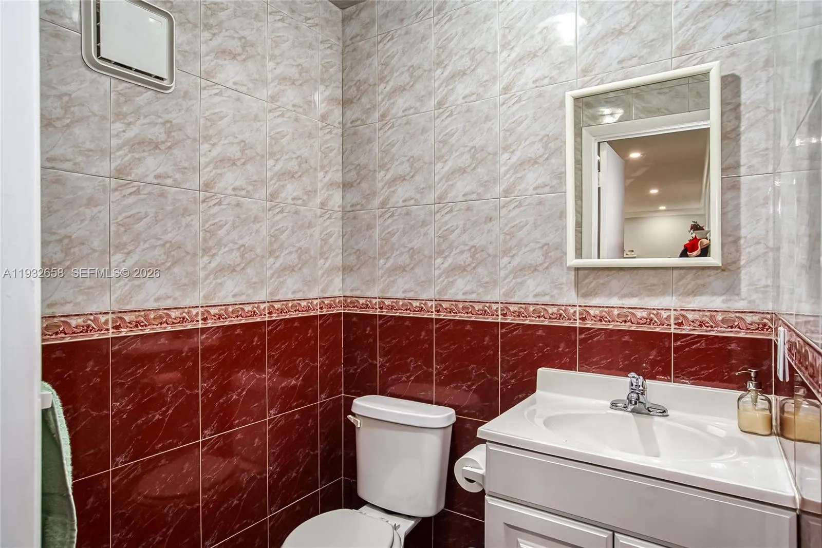 1457 Atlantic Shores Blvd, Hallandale Beach, Flori, Hallandale Beach, Florida 33009, ,Residential Income,For Sale,1457 Atlantic Shores Blvd, Hallandale Beach, Flori,A11932658