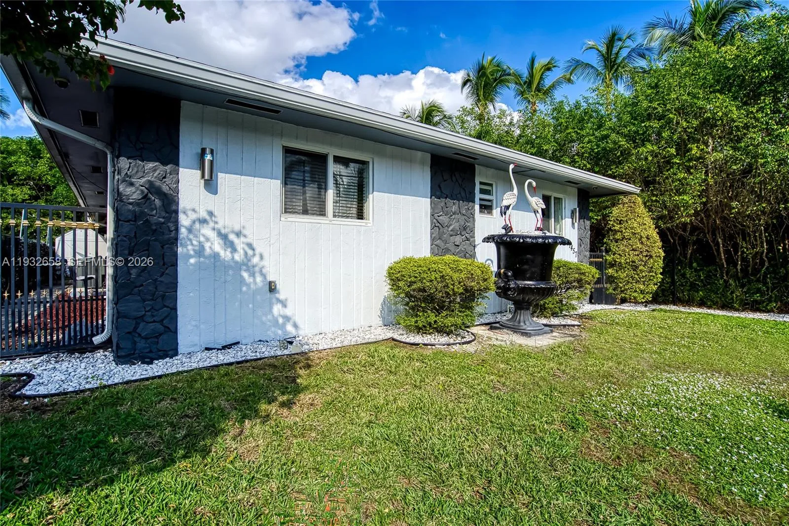 1457 Atlantic Shores Blvd, Hallandale Beach, Flori, Hallandale Beach, Florida 33009, ,Residential Income,For Sale,1457 Atlantic Shores Blvd, Hallandale Beach, Flori,A11932658