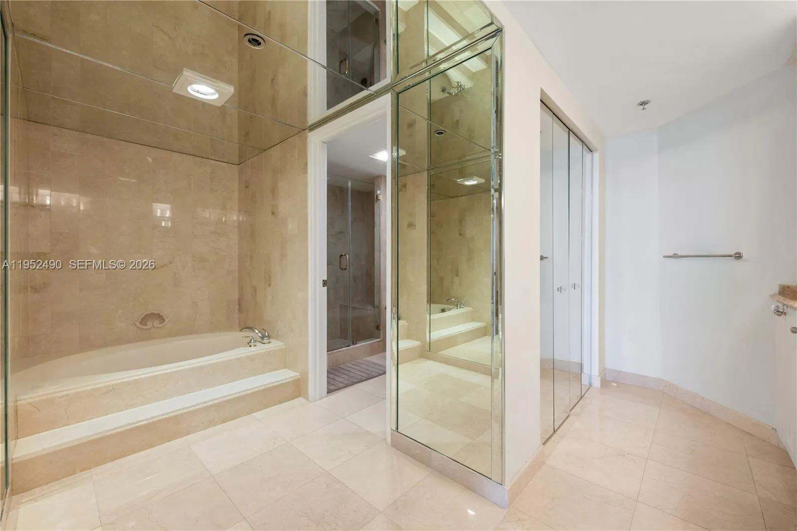 251 Crandon Blvd 806, Key Biscayne, Florida 33149, Key Biscayne, Florida 33149, 2 Bedrooms Bedrooms, ,2 BathroomsBathrooms,Residential,For Sale,251 Crandon Blvd 806, Key Biscayne, Florida 33149,A11952490