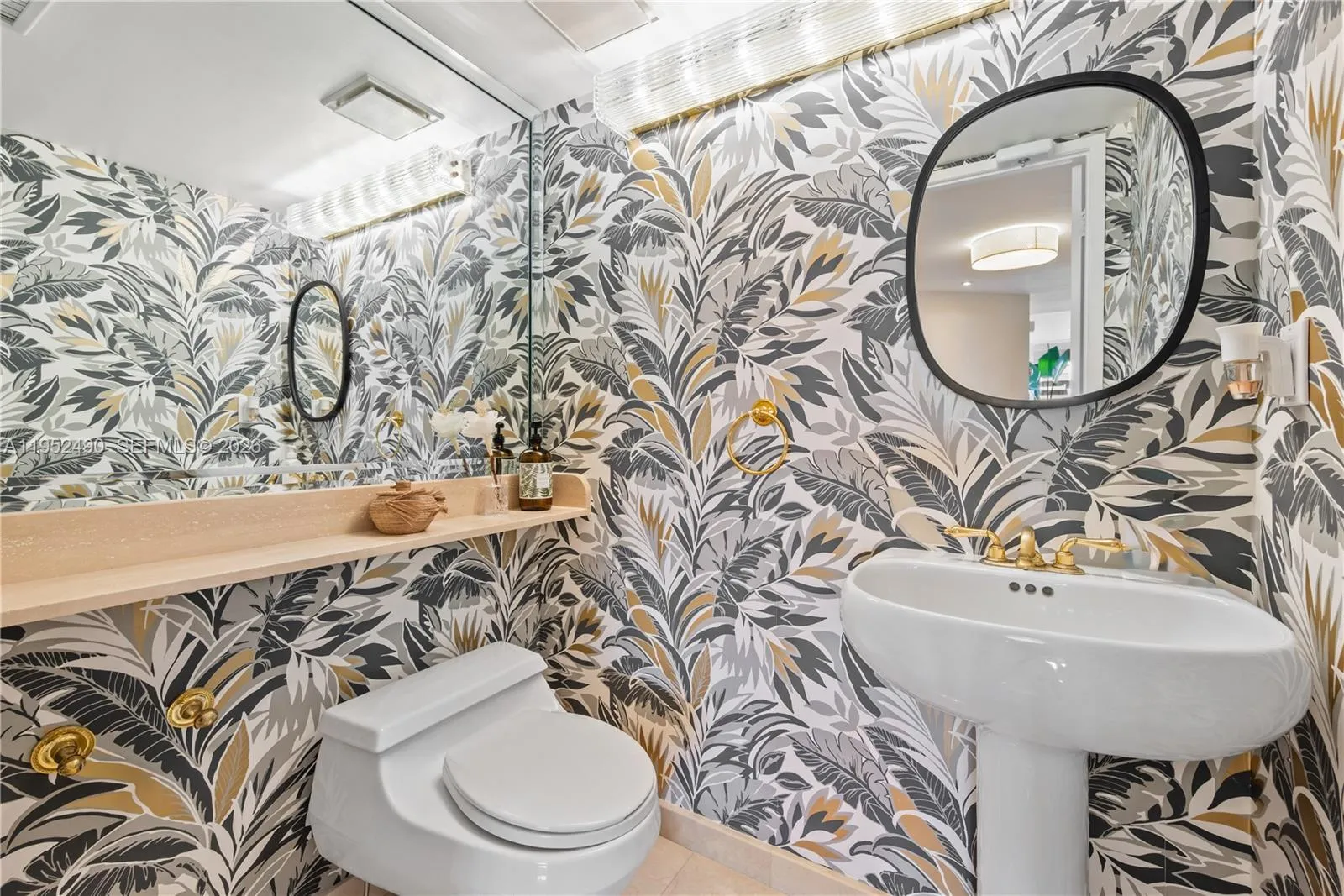 251 Crandon Blvd 806, Key Biscayne, Florida 33149, Key Biscayne, Florida 33149, 2 Bedrooms Bedrooms, ,2 BathroomsBathrooms,Residential,For Sale,251 Crandon Blvd 806, Key Biscayne, Florida 33149,A11952490