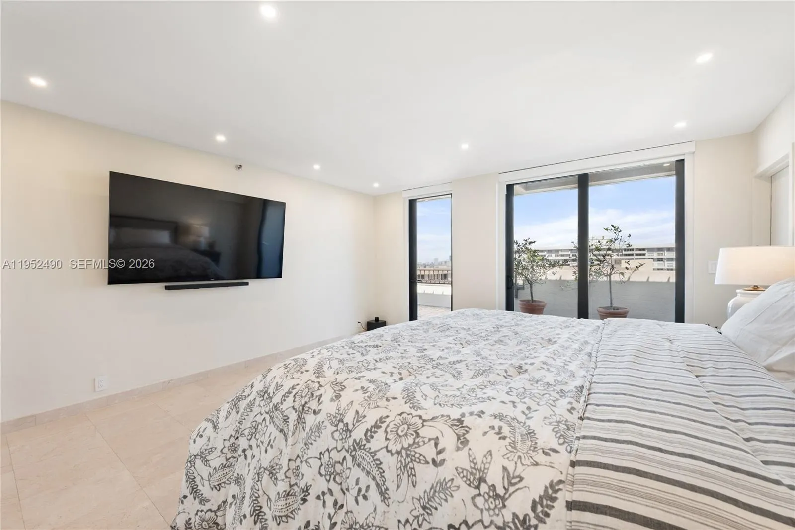 251 Crandon Blvd 806, Key Biscayne, Florida 33149, Key Biscayne, Florida 33149, 2 Bedrooms Bedrooms, ,2 BathroomsBathrooms,Residential,For Sale,251 Crandon Blvd 806, Key Biscayne, Florida 33149,A11952490