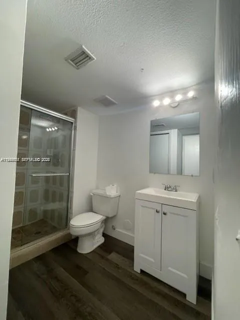 321 Lakeview Dr 105, Weston, Florida 33326, Weston, Florida 33326, 2 Bedrooms Bedrooms, ,2 BathroomsBathrooms,Residential Lease,For Rent,321 Lakeview Dr 105, Weston, Florida 33326,A11948604
