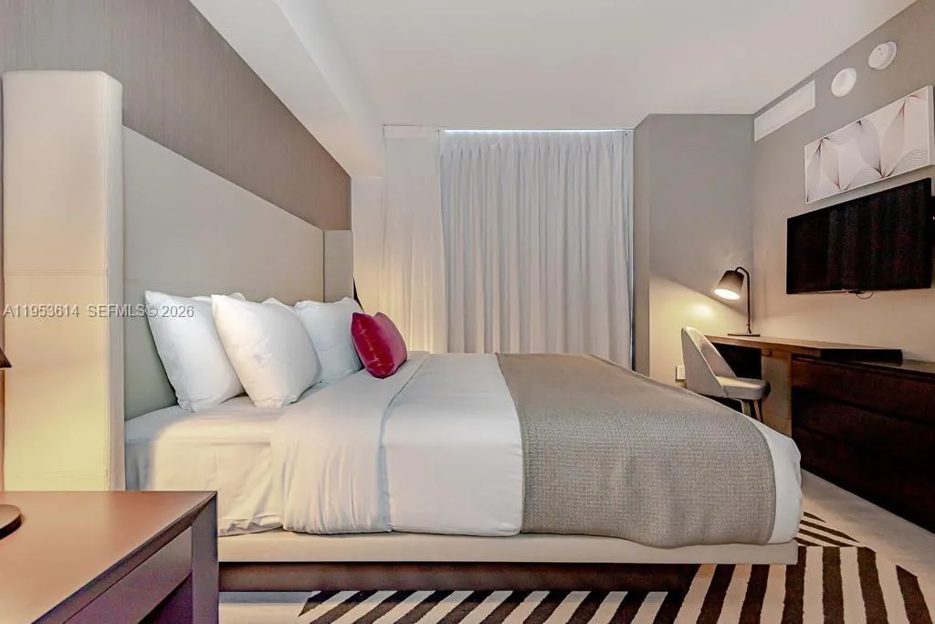 4010 S Ocean Dr R2701, Hollywood, Florida 33019, Hollywood, Florida 33019, 2 Bedrooms Bedrooms, ,2 BathroomsBathrooms,Residential,For Sale,4010 S Ocean Dr R2701, Hollywood, Florida 33019,A11953614