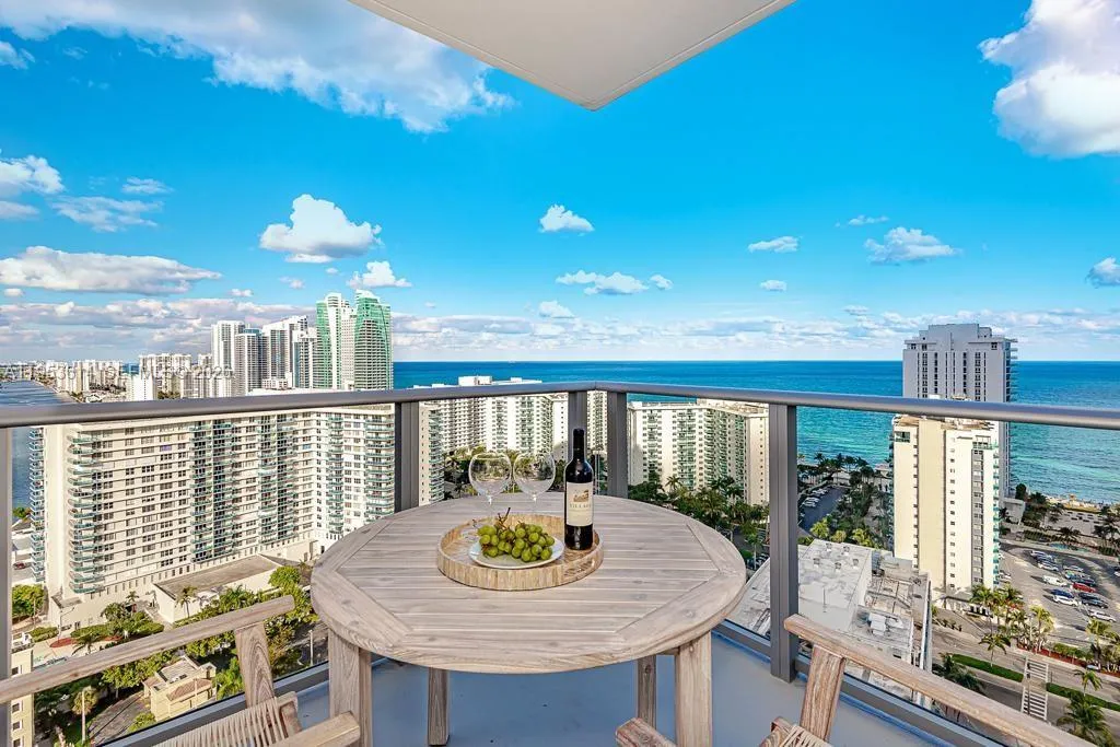 4010 S Ocean Dr R2701, Hollywood, Florida 33019, Hollywood, Florida 33019, 2 Bedrooms Bedrooms, ,2 BathroomsBathrooms,Residential,For Sale,4010 S Ocean Dr R2701, Hollywood, Florida 33019,A11953614