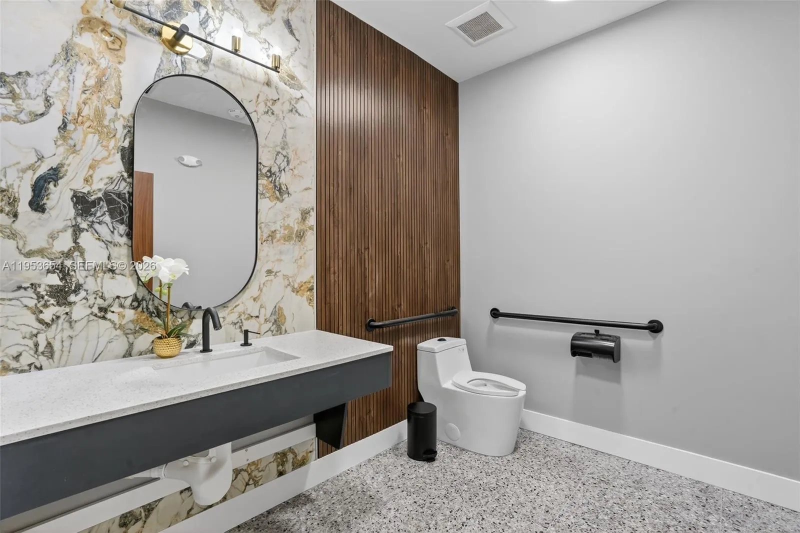 Beauty Salon Suites For Rent Ride Fiu College, Florida 33174, ,Commercial Lease,For Rent,Beauty Salon Suites For Rent Ride Fiu College, , ,A11953654