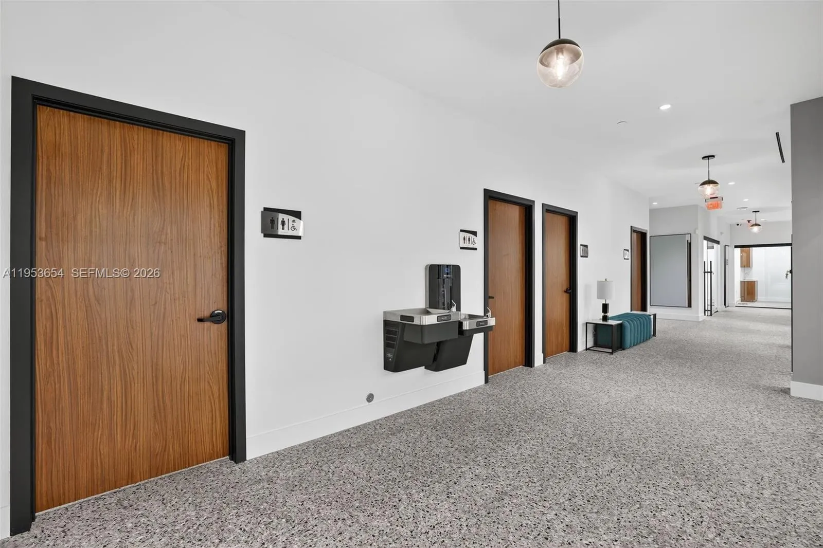Beauty Salon Suites For Rent Ride Fiu College, Florida 33174, ,Commercial Lease,For Rent,Beauty Salon Suites For Rent Ride Fiu College, , ,A11953654