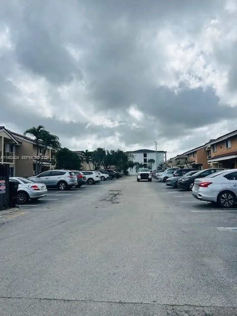 560 Nw 82nd Pl 306, Miami, Florida 33126, Miami, Florida 33126, 2 Bedrooms Bedrooms, ,1 BathroomBathrooms,Residential,For Sale,560 Nw 82nd Pl 306, Miami, Florida 33126,A11952424