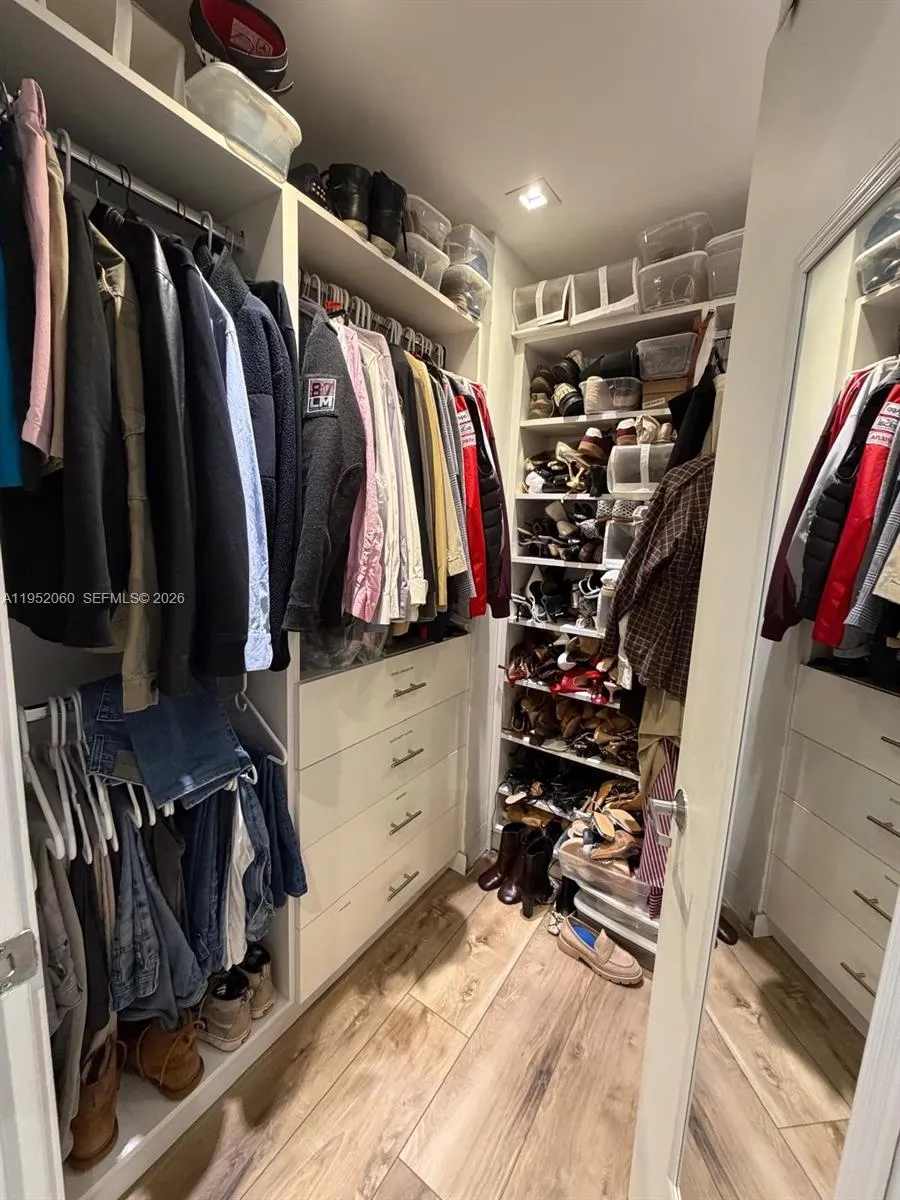 1050 Brickell Ave 222, Miami, Florida 33131, Miami, Florida 33131, 1 Bedroom Bedrooms, ,2 BathroomsBathrooms,Residential,For Sale,1050 Brickell Ave 222, Miami, Florida 33131,A11952060