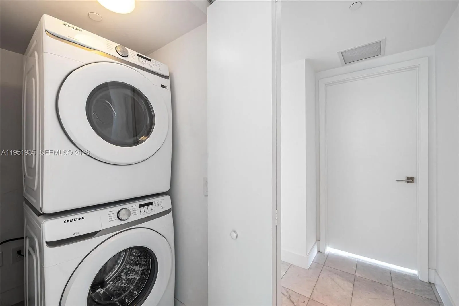 3131 Ne 7th Ave 1701, Miami, Florida 33137, Miami, Florida 33137, 3 Bedrooms Bedrooms, ,3 BathroomsBathrooms,Residential,For Sale,3131 Ne 7th Ave 1701, Miami, Florida 33137,A11951935