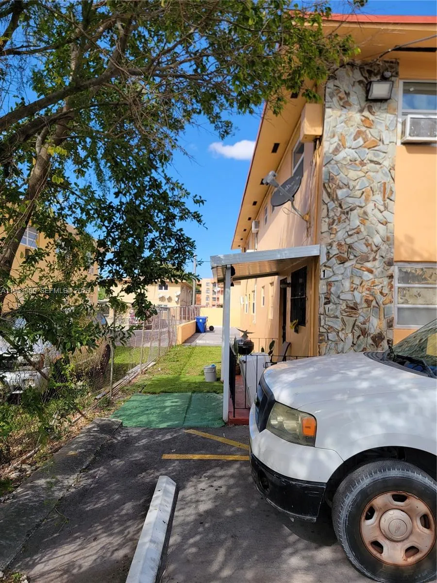 1753 Sw 6th St, Miami, Florida 33135, Miami, Florida 33135, ,Commercial Sale,For Sale,1753 Sw 6th St, Miami, Florida 33135,A11953586