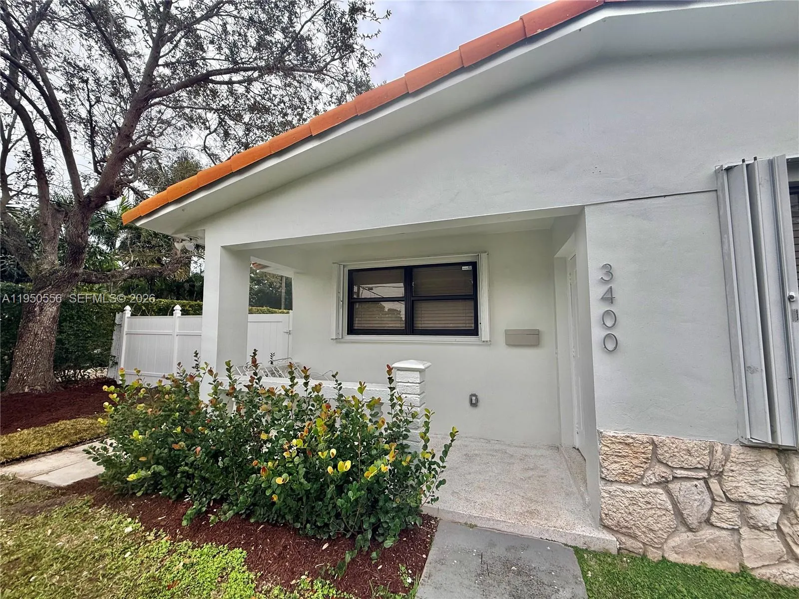 3400 Sw 17th St 1, Miami, Florida 33145, Miami, Florida 33145, 2 Bedrooms Bedrooms, ,1 BathroomBathrooms,Residential Lease,For Rent,3400 Sw 17th St 1, Miami, Florida 33145,A11950556