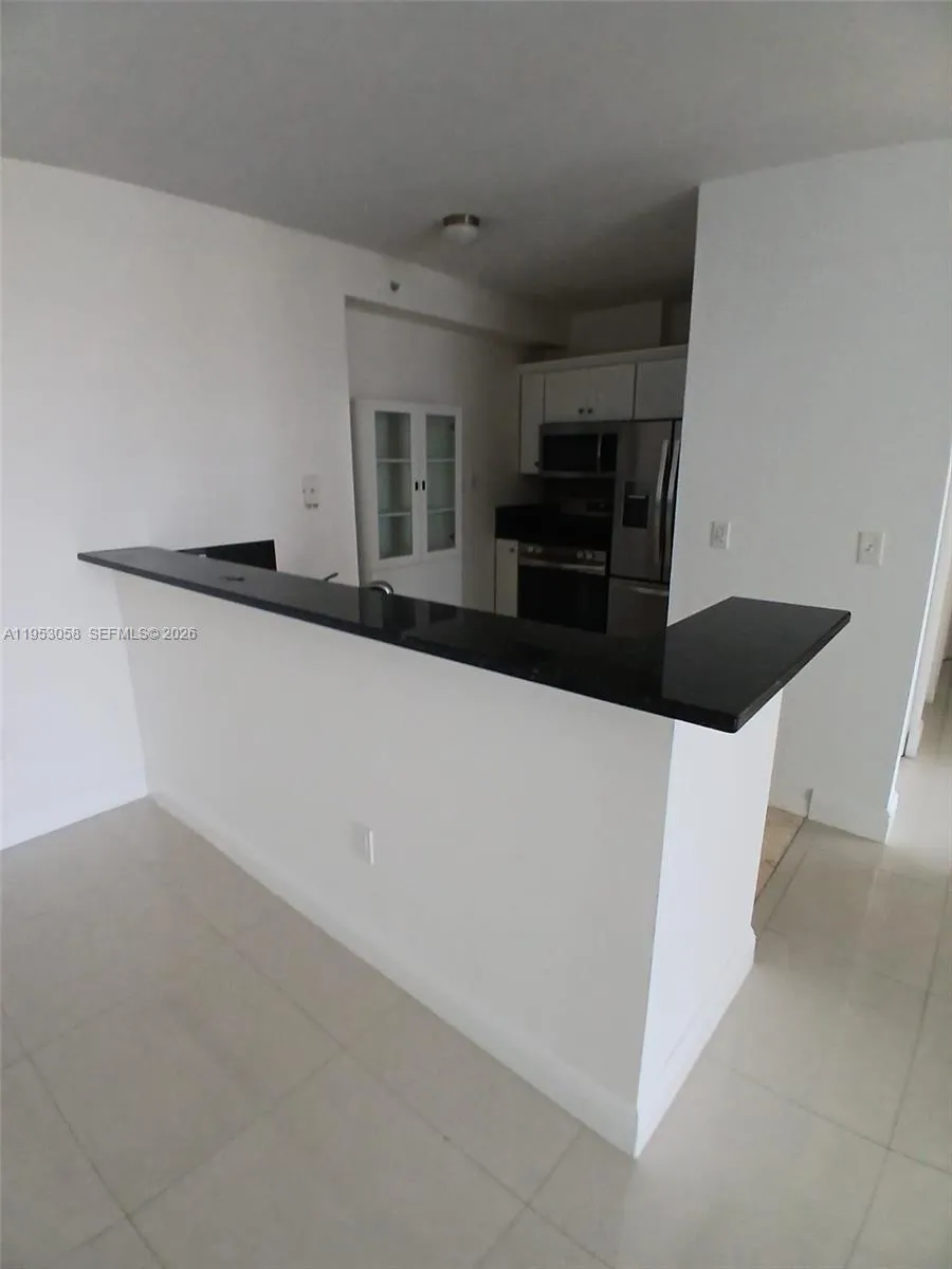 425 Ne 30th St Apt 202, Miami, Florida 33137, Miami, Florida 33137, 1 Bedroom Bedrooms, ,1 BathroomBathrooms,Residential Lease,For Rent,425 Ne 30th St Apt 202, Miami, Florida 33137,A11953058